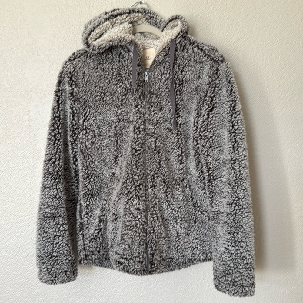 Thread Supply Jacket